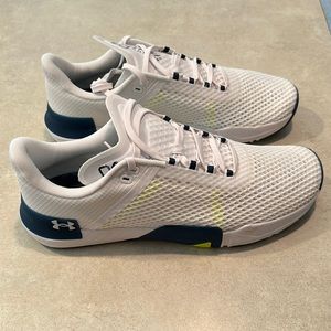 Under Armour Men’s Athletic Shoe Size 14 new